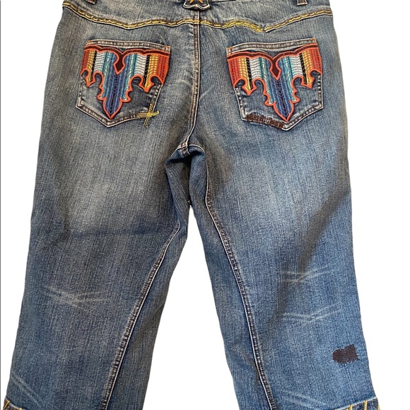 Cato Distressed Denim Capris with Embellished Stitching - Picture 5 of 16